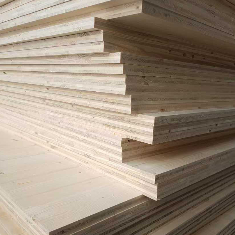 Panneaux industriels en pin CLT