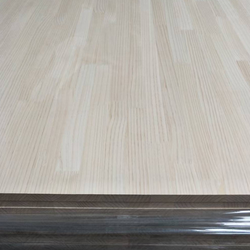 Panneaux architecturaux en pin CLT