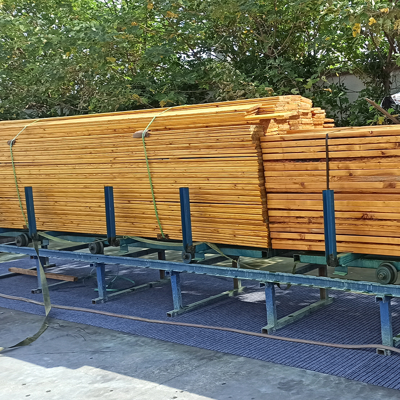 Bois de pin traité sous pression