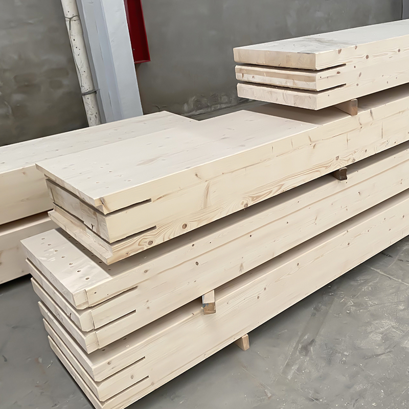 Poutre et poteau en bois lamellé-collé en pin