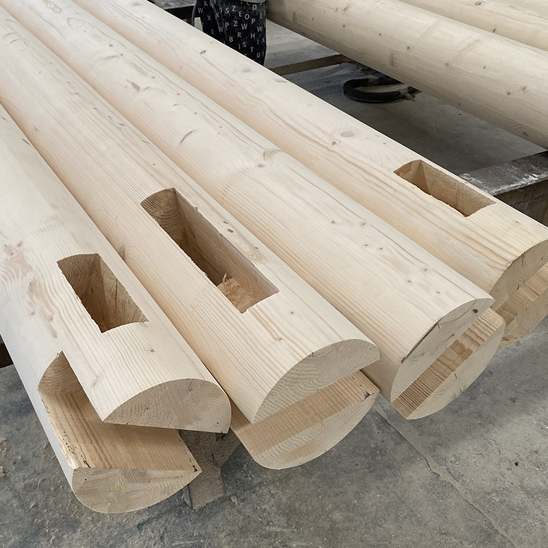 Poutre et poteau en bois lamellé-collé en pin