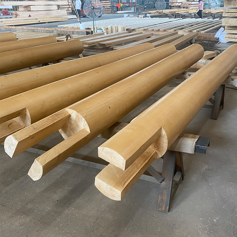Colonne ronde en bois lamellé-collé en épicéa
